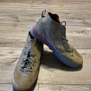 Men’s The North Face Suede Hommes Berkeley Chukka Boots size 12